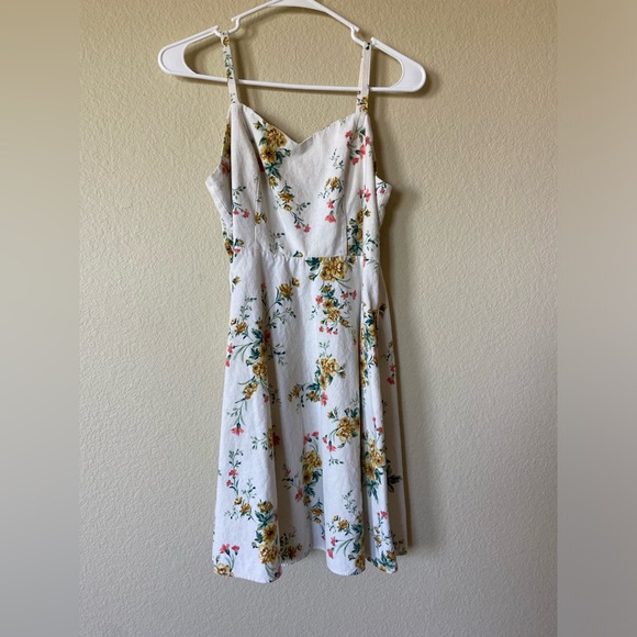 Medium Old Navy floral summer dress - Picture 3 of 4